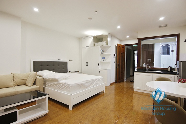 A lovely apartment for rent in Hoan Kiem District